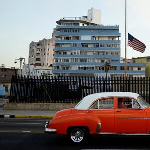 180610-cuba-mysterious-illness-cases-cheat_qkz91o