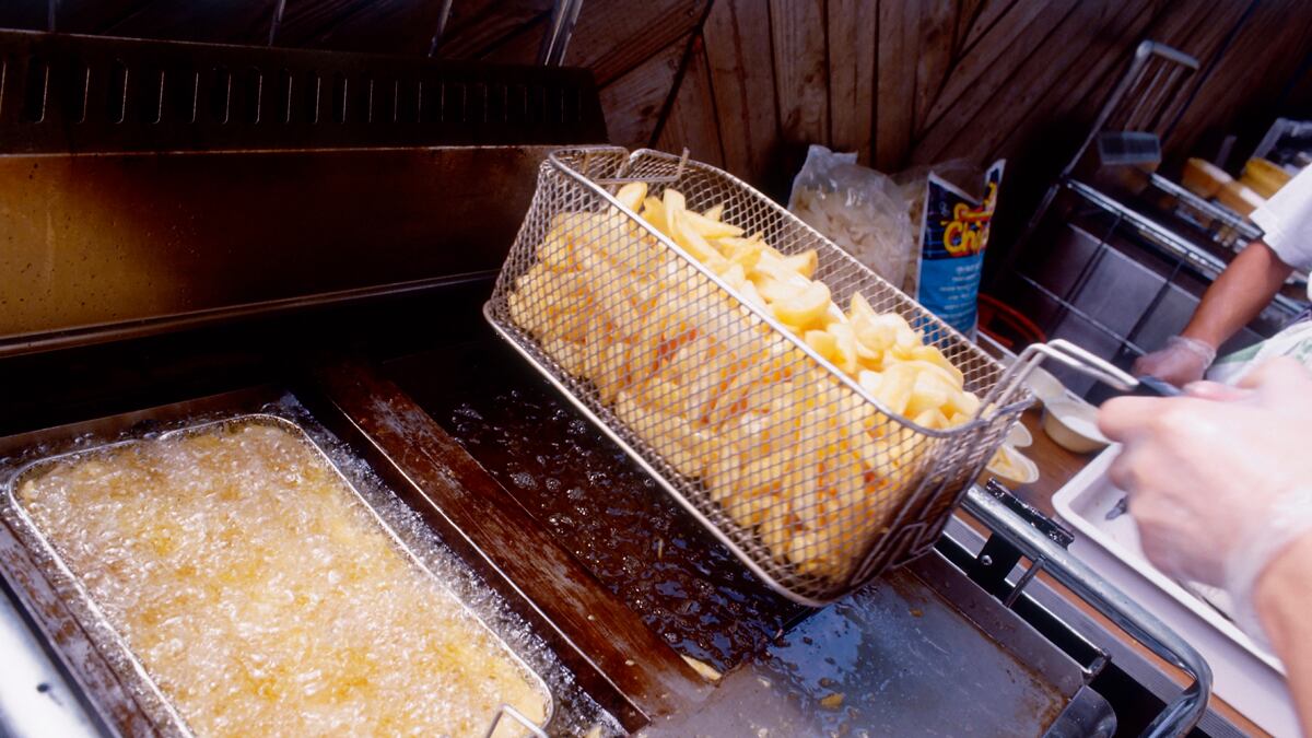 articles/2012/10/11/janesville-wisconsin-paul-ryan-s-hometown-plagued-by-grease-thieves/grease-stealing-crime-daly_kdwzcr