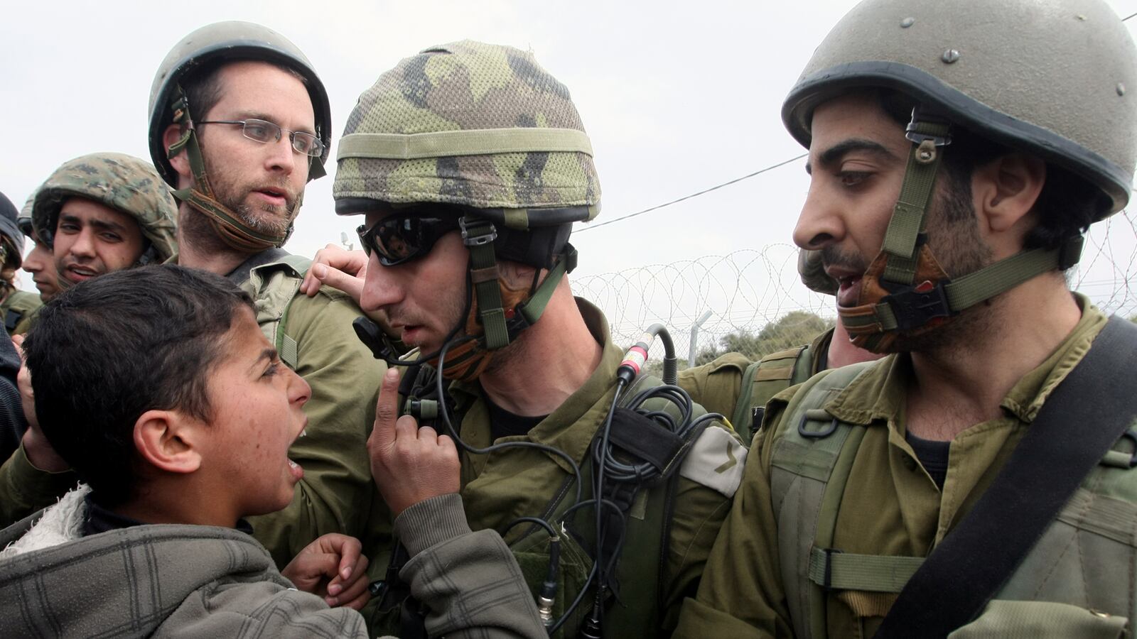 articles/2015/07/07/israel-and-palestine-not-so-separate-deeply-unequal/110706-tolan-israel-tease_exyola