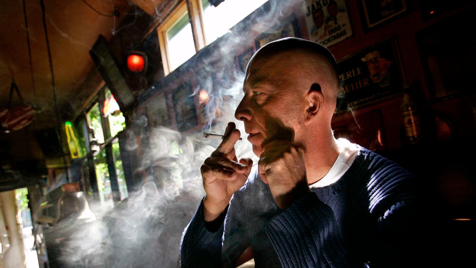 articles/2012/03/01/dutch-ban-hash-but-permit-dutch-cannabis-use-to-continue/netherlands-hash-de-visser_xj9zwz