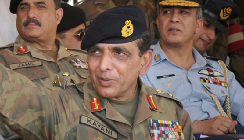 articles/2010/10/22/ashfaq-kayani-can-pakistans-army-chief-end-the-afghan-war/gul-kayani-pakistan_135743_lzhxxw