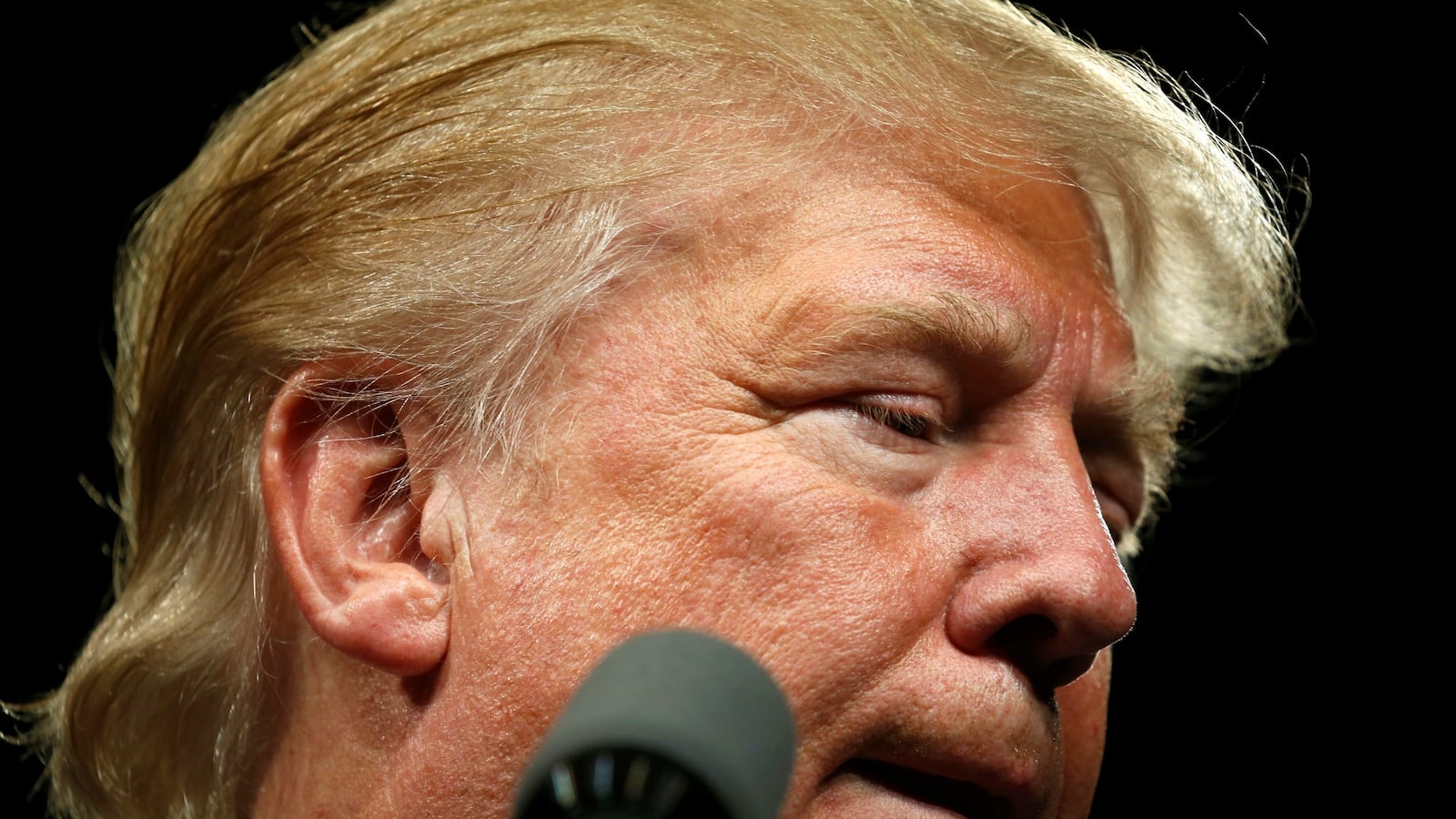 articles/2016/10/02/donald-j-trump-can-t-shut-down-new-york-times-tax-story/161002-Seager-Tease_upnpxo