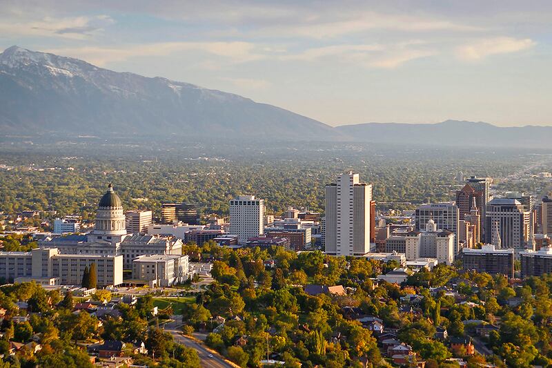 galleries/2012/01/20/girl-scout-cities-photos/01-Salt-Lake-City_juknks