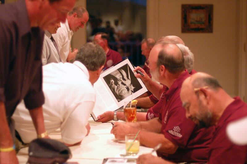 articles/2012/08/14/partner-congressional-medal-of-honor-foundation/hero-congressional-book-signing_jlsspu