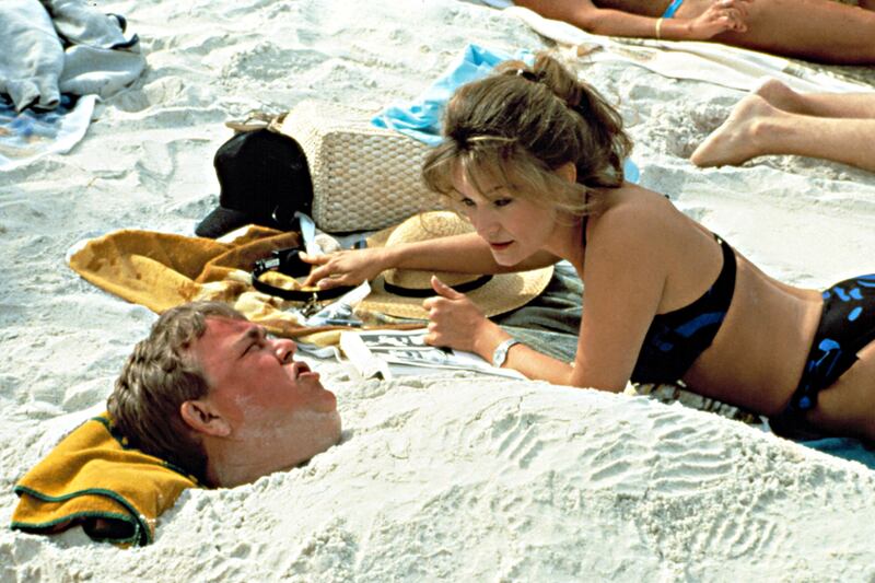 galleries/2011/07/04/celebrity-sunburns-kim-kardashian-simon-cowell-and-more/candy-worst-celebrity-sunburns_ov6knk