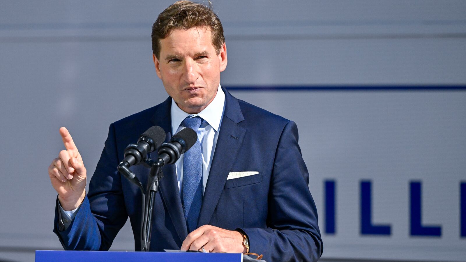U.S. Rep. Dean Phillips (D-MN)(R) holds a rally outside of the N.H. Statehouse