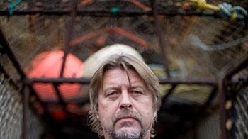 cheats/2010/02/10/deadliest-catch-captain-dies/capt-phil-harris_mgbeeg