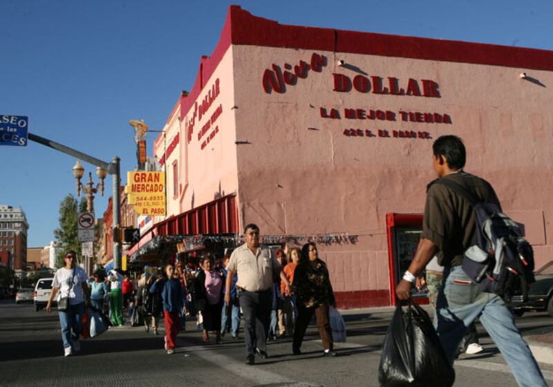 galleries/2010/12/20/grinchiest-cities/americas-poorest-metro-areas---el-paso-tx_czdyjn