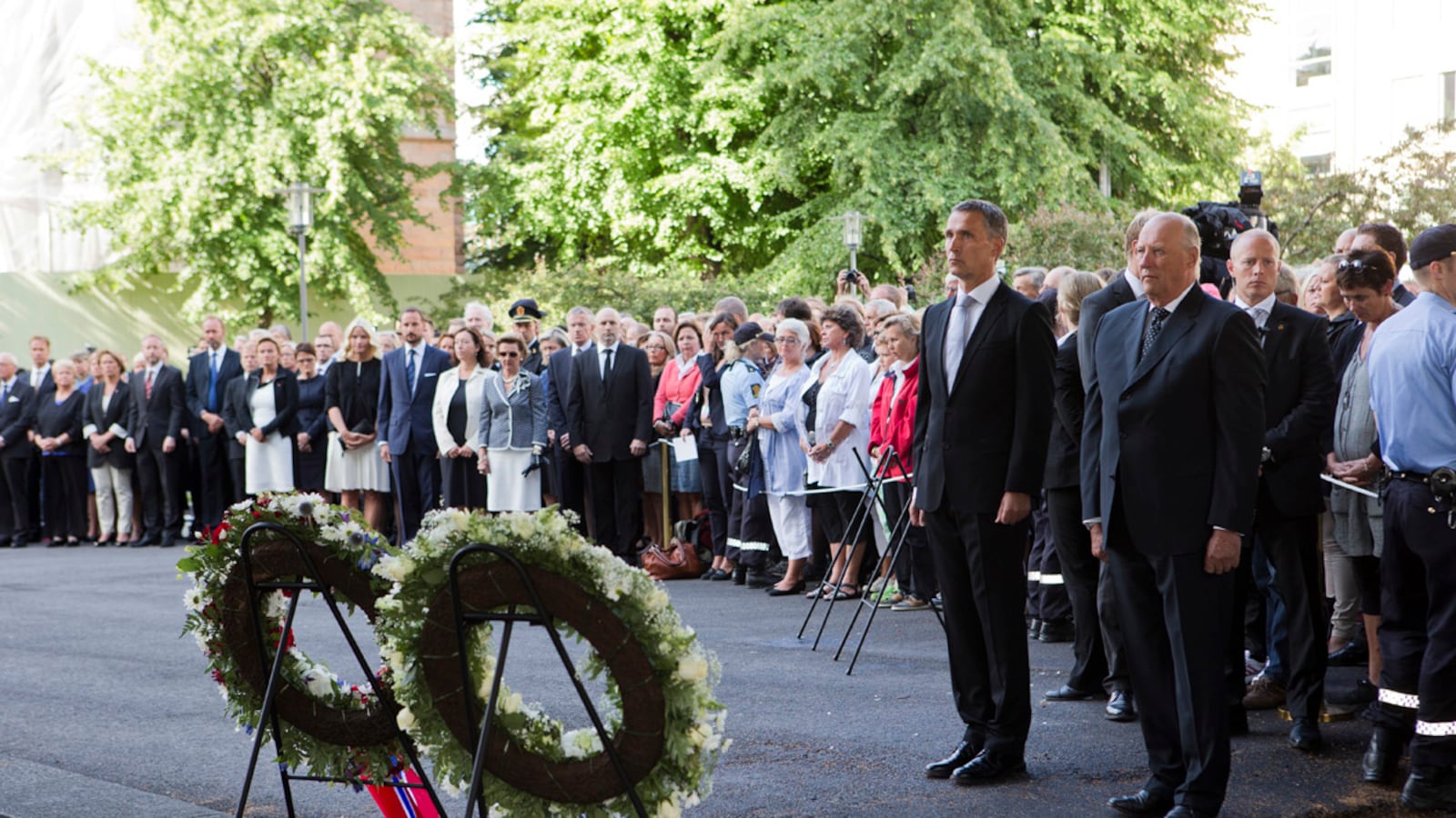 cheats/2012/07/22/norway-marks-year-since-killings/norway-massacre-anniversary-memorial-cheat_nsvrll