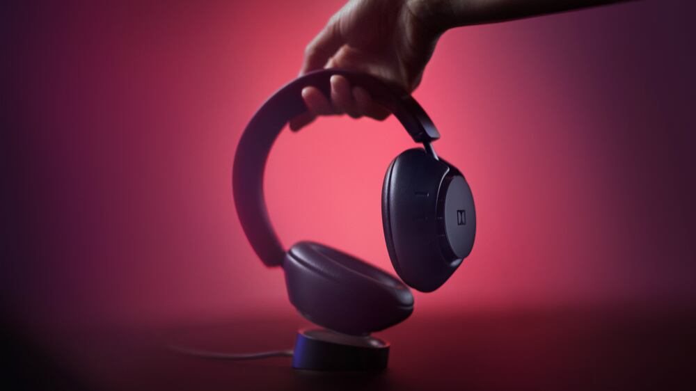 Dolby_Dimension_Charging_Station_wj5zug