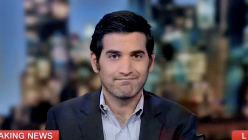 Harry Enten discusses Trump's popularity on CNN.