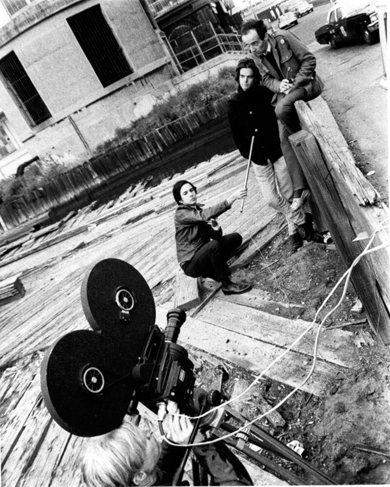 galleries/2011/09/29/warhol-s-art-was-more-than-pop-photos/andy-warhol-shooting_hzehr9