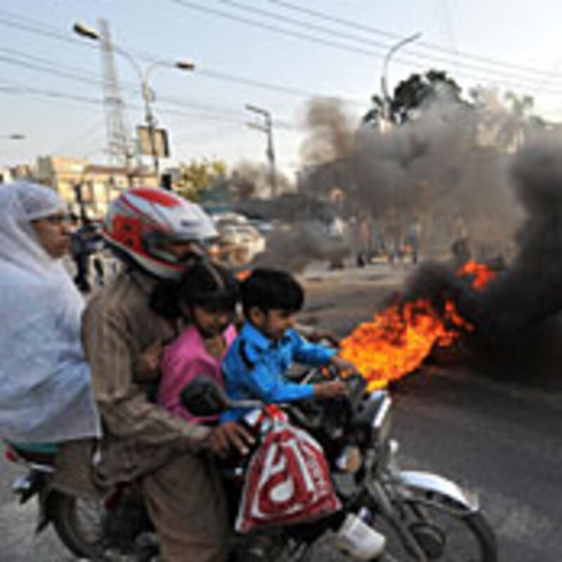 articles/2009/04/26/stop-funding-my-failing-state/bhutto-pakistan_23846_wq30eo