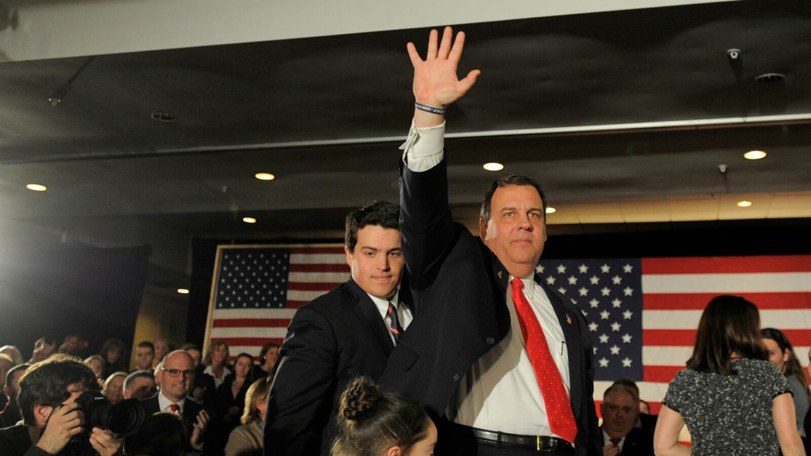 cheats/2016/02/10/christie-ends-campaign-bid-after-nh-loss/160210-cheat-christie_sjd5kk