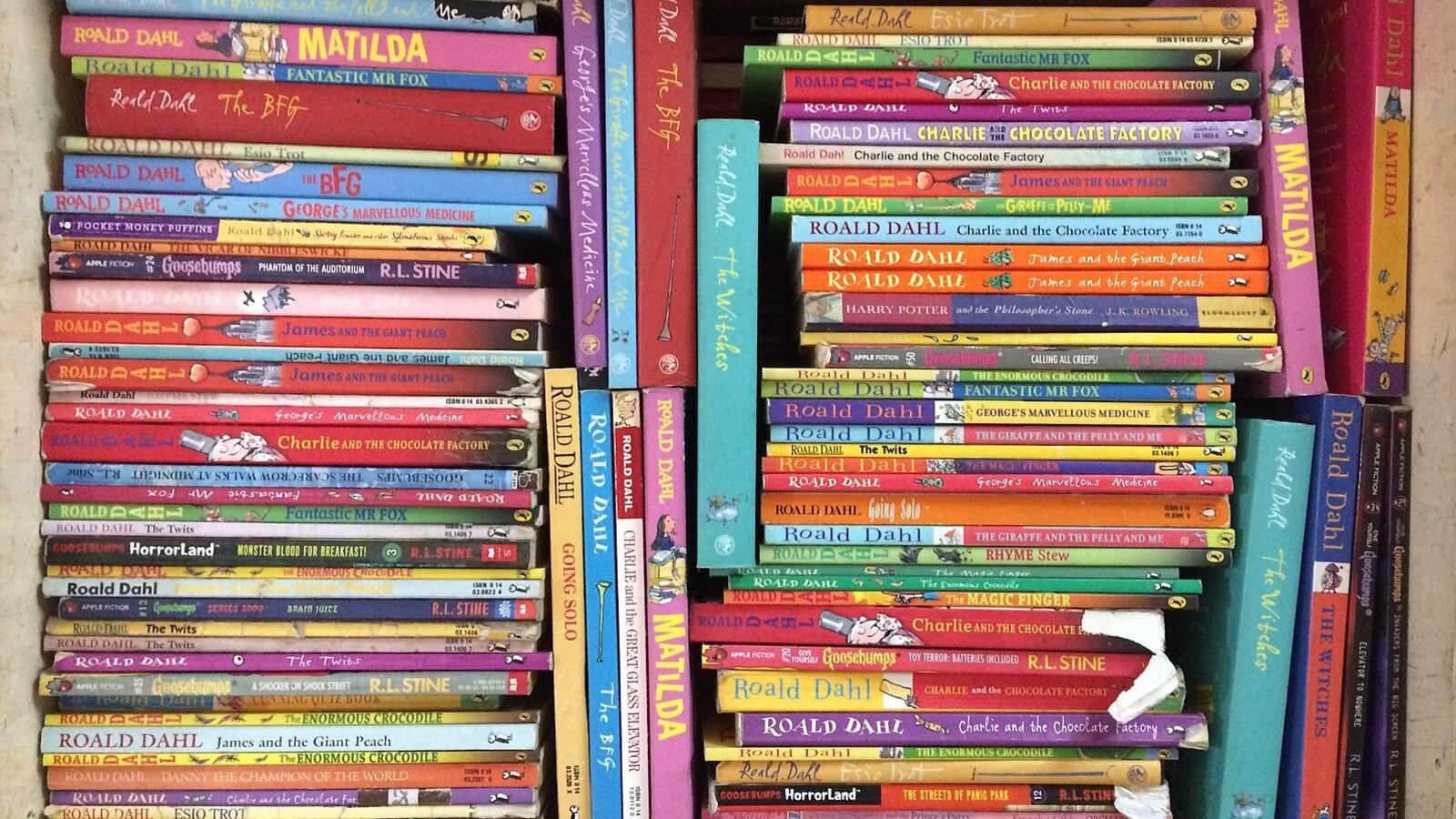 Bookshelf_Roald_Dahl_uxdciz