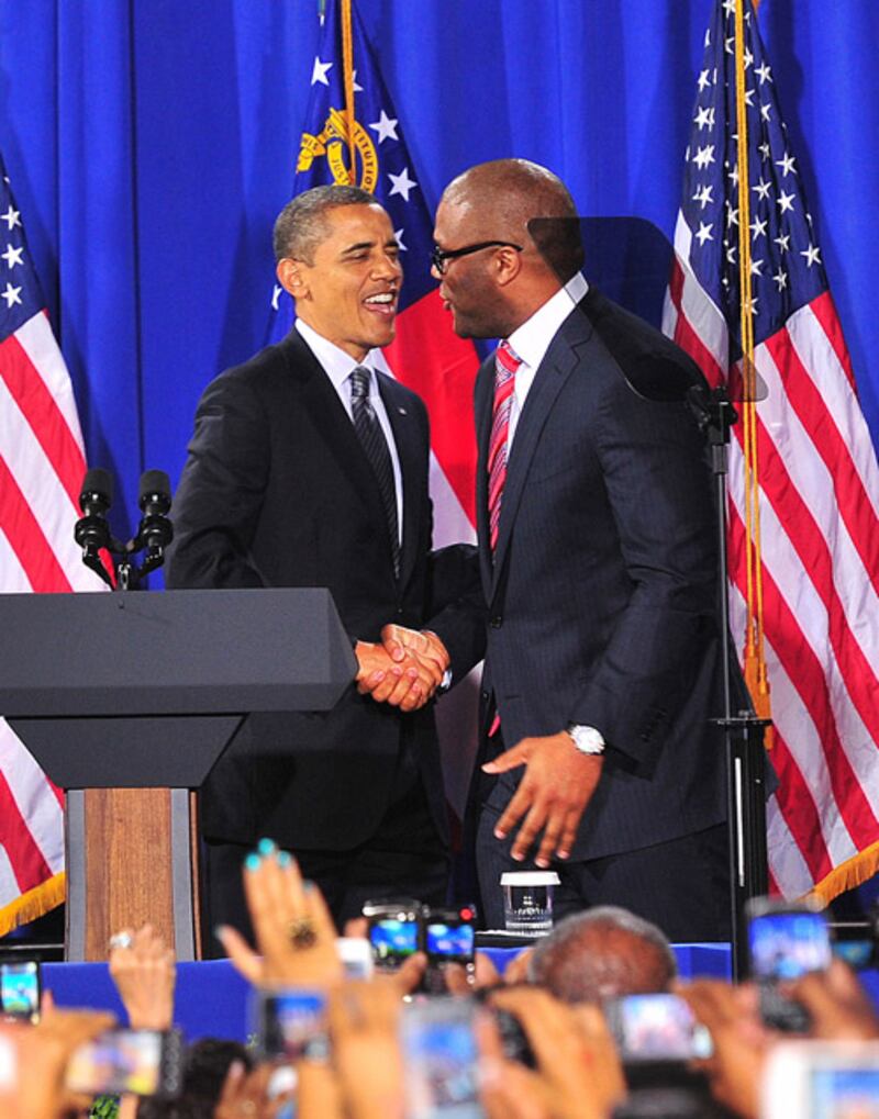 galleries/2012/05/11/george-clooney-and-other-top-celebrities-who-raise-money-for-obama-photos/tyler-perry-obama-fundraisers_ybb6bm