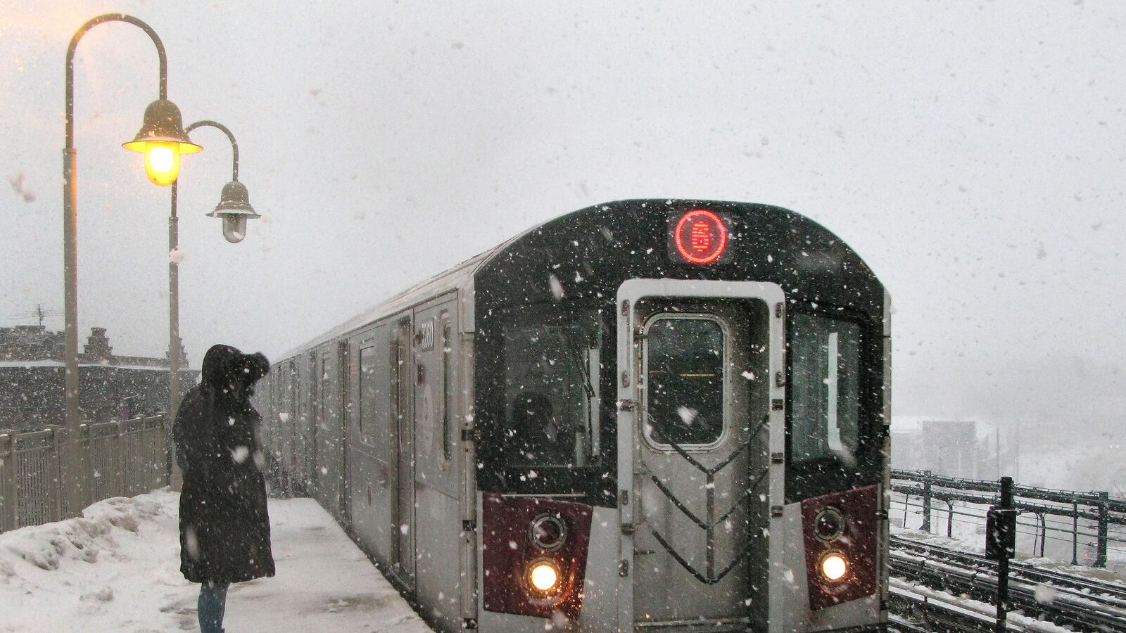 cheats/2014/02/18/nyc-to-get-14th-snowstorm/140218-snow-cheat_vnjciz