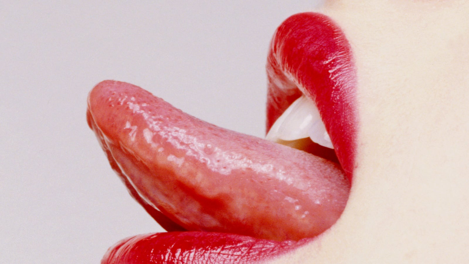 articles/2013/06/03/thanks-to-michael-douglas-it-s-a-great-day-for-dental-dams/130603-shapiro-dental-dam-tease_jhd0uw