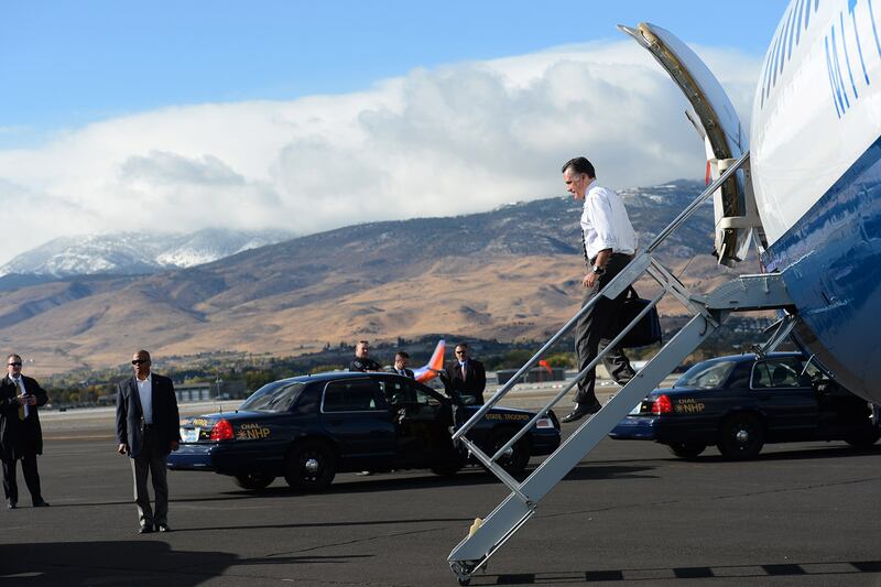 articles/2012/10/25/ground-game-romney-campaign-targets-low-propensity-early-voters-banks-on-strong-election-day-turnout/romney-ground-game-galen_myljia