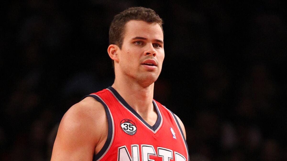 cheats/2011/12/22/kris-humphries-most-hated-nba-player/kris-humphries-most-hated-nba-player-cheat_uihifs