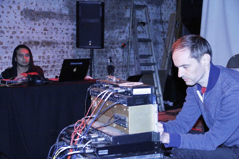 articles/2015/03/27/requiem-for-a-rock-dream-nyc-s-red-door-closes/150326-haden-guest-red-door-embed1_igqdjo