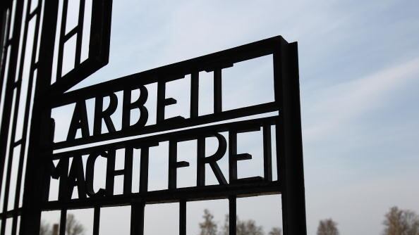 articles/2012/08/13/editor-on-vacation/daily-mail-edit_lfcw7d