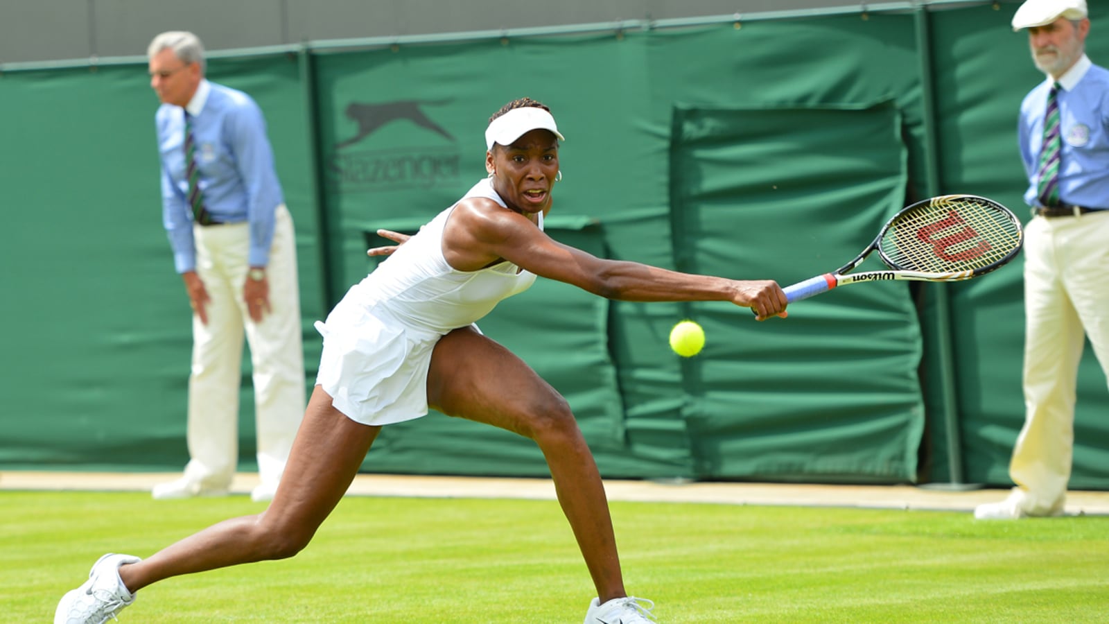 cheats/2012/06/25/venus-out-at-wimbledon/venus-williams-loses-first-round-wimbledon-cheat_mkuetk