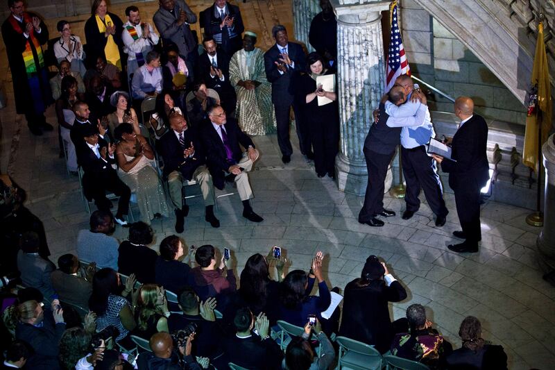 galleries/2013/10/21/i-do-new-jersey-gay-couples-get-married-photos/nj-gay-weddings-2_z8snoj