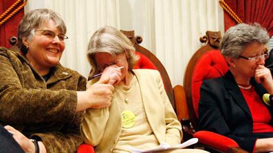 cheats/2009/04/07/vermont-legalizes-gay-marriage/vermont-gay-marriage_grenz4