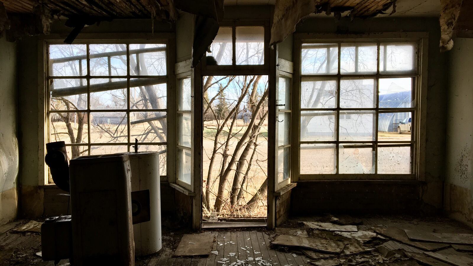 181026-doig-ghost-town-01_uhfrfe