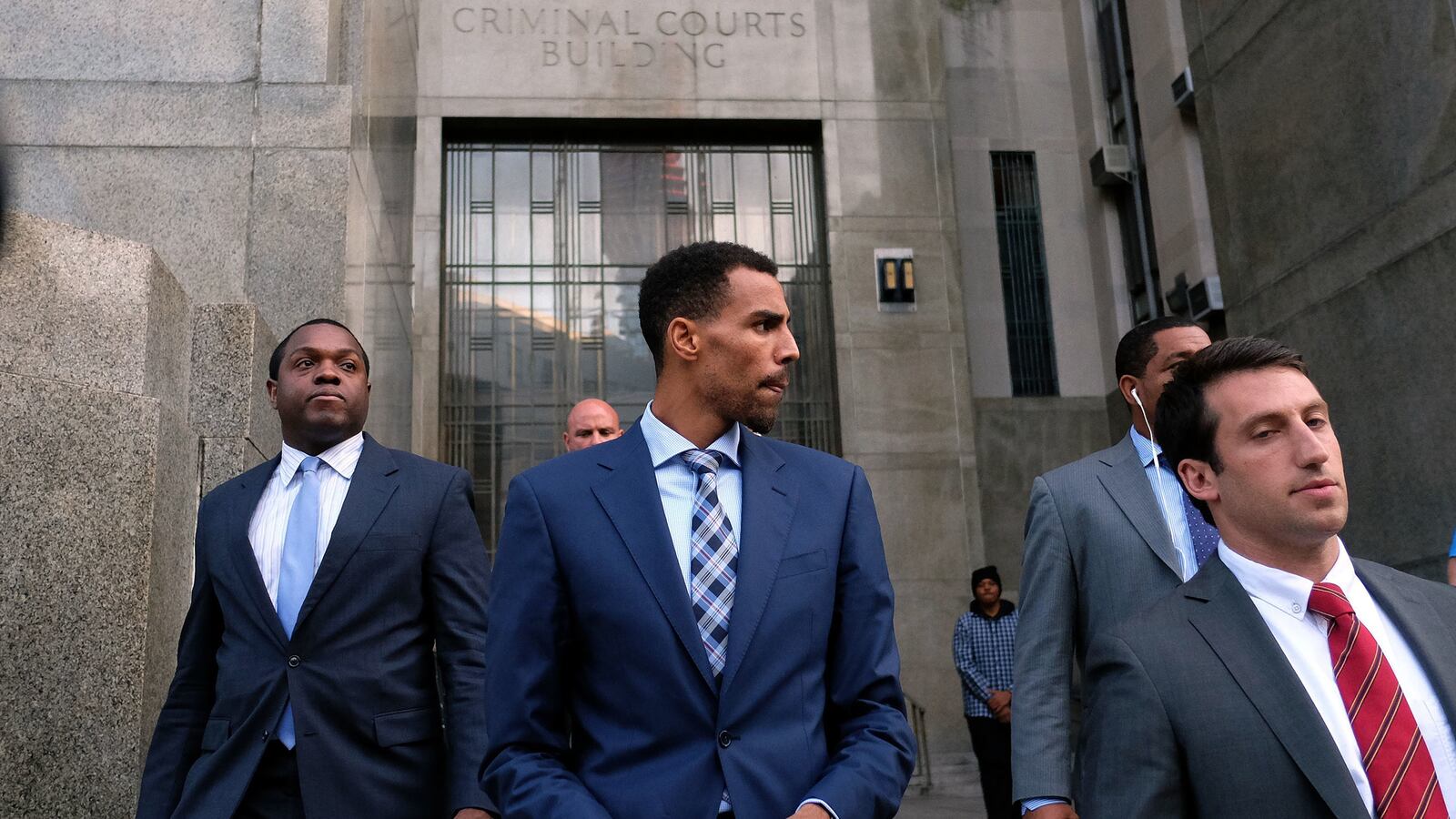 articles/2015/10/09/nba-player-cleared-in-racist-nypd-arrest/151009-silverman-Thabo-Sefolosha-tease_hvhjmt