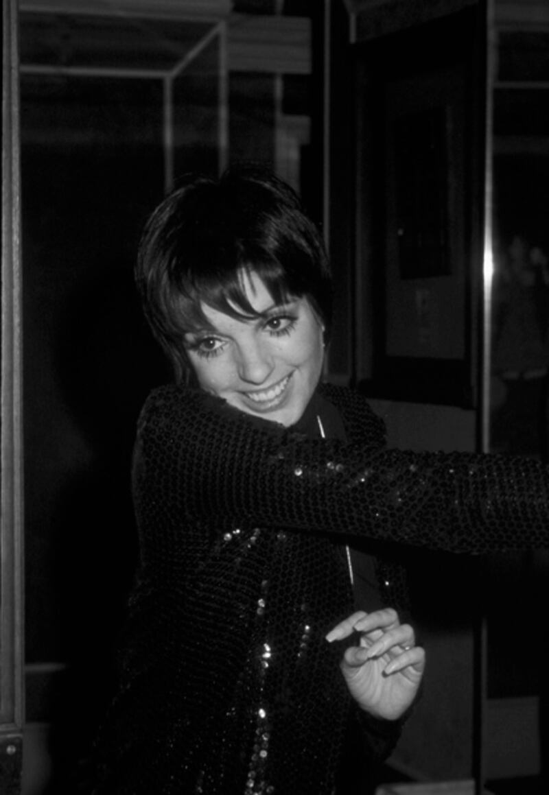 galleries/2012/04/24/michael-jackson-andy-warhol-and-more-ron-galella-s-greatest-hits-photos/ron-galella-liza-minelli_z8emta