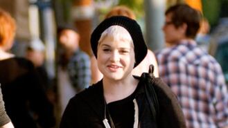 galleries/2009/08/12/a-list-b-cups/celeb-downsizing---kelly-osbourne_ceapjm