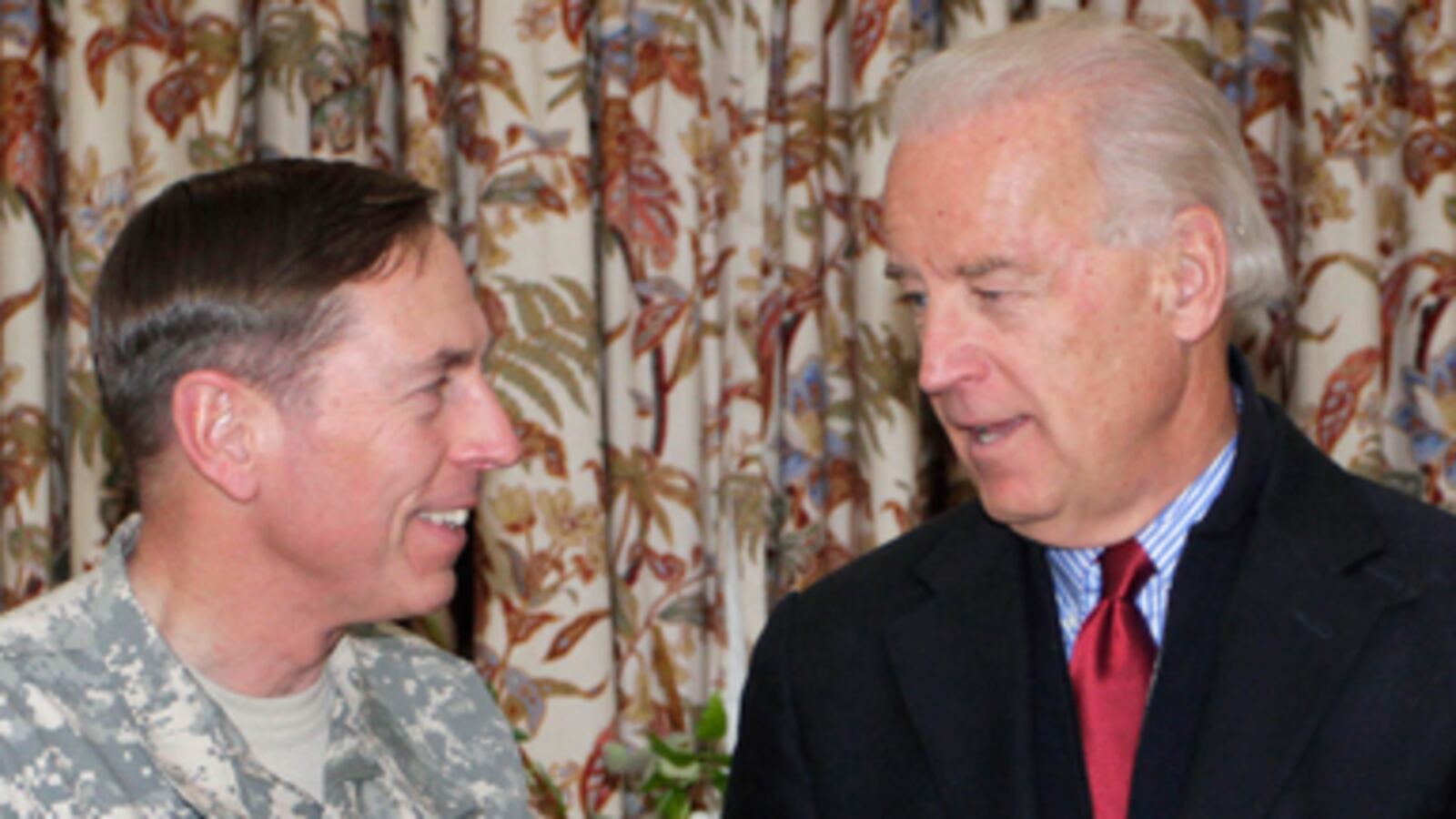 cheats/2011/01/10/biden-lands-in-afghanistan/biden-visits-afghanistan_uiyihn