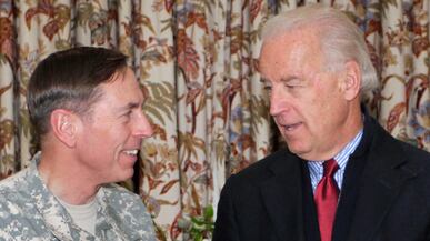 cheats/2011/01/10/biden-lands-in-afghanistan/biden-visits-afghanistan_uiyihn