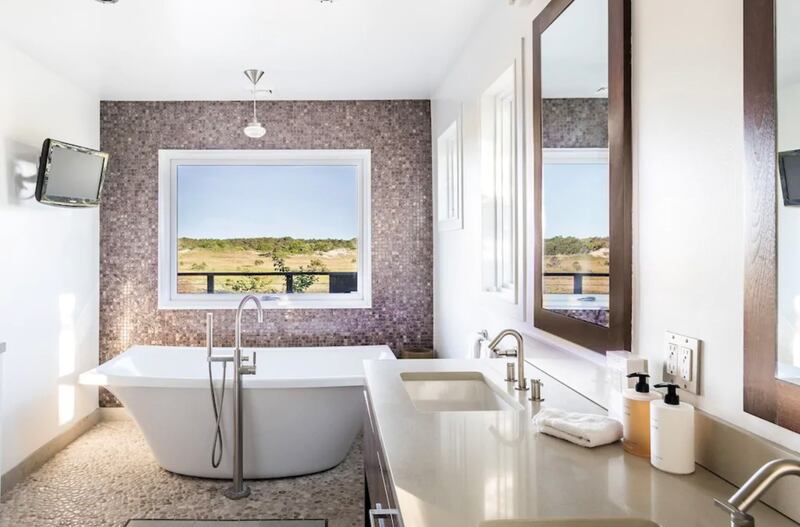 210628_OMG_hamptons-07_jt4bzt