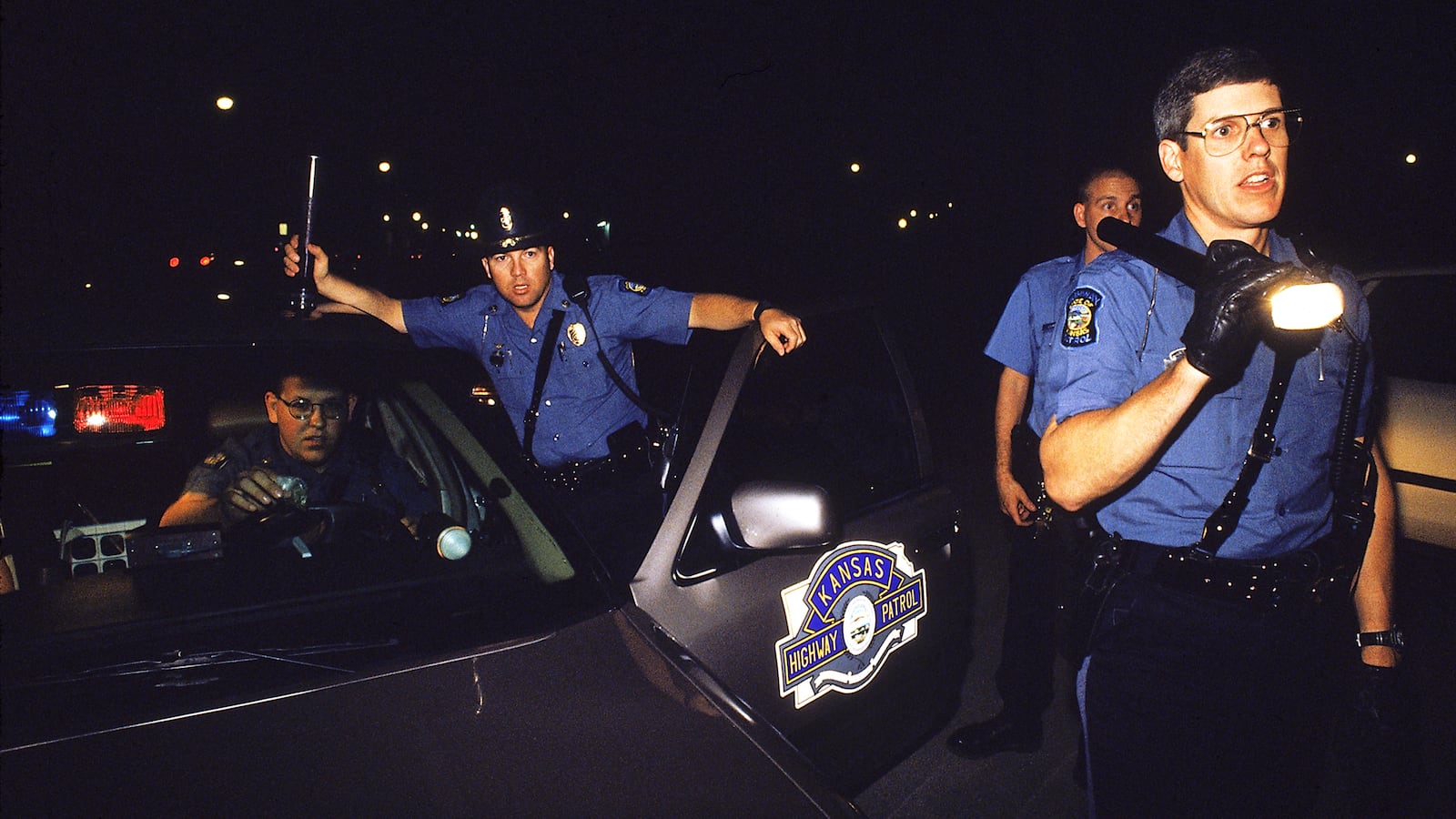 061222-cops-90s-tv-show-tease-01_wooigi