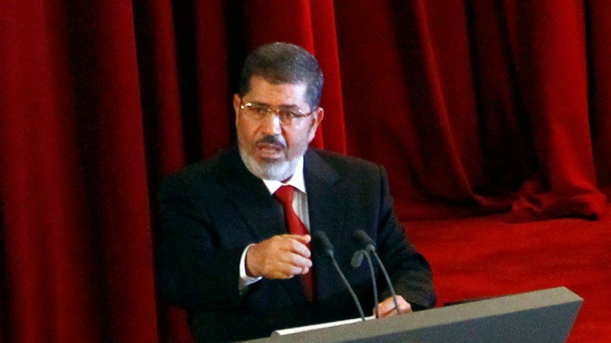 cheats/2012/08/01/morsi-s-letter-to-israel-fake/egypt-morsi-orders-parliament-return-cheat_g3ho21