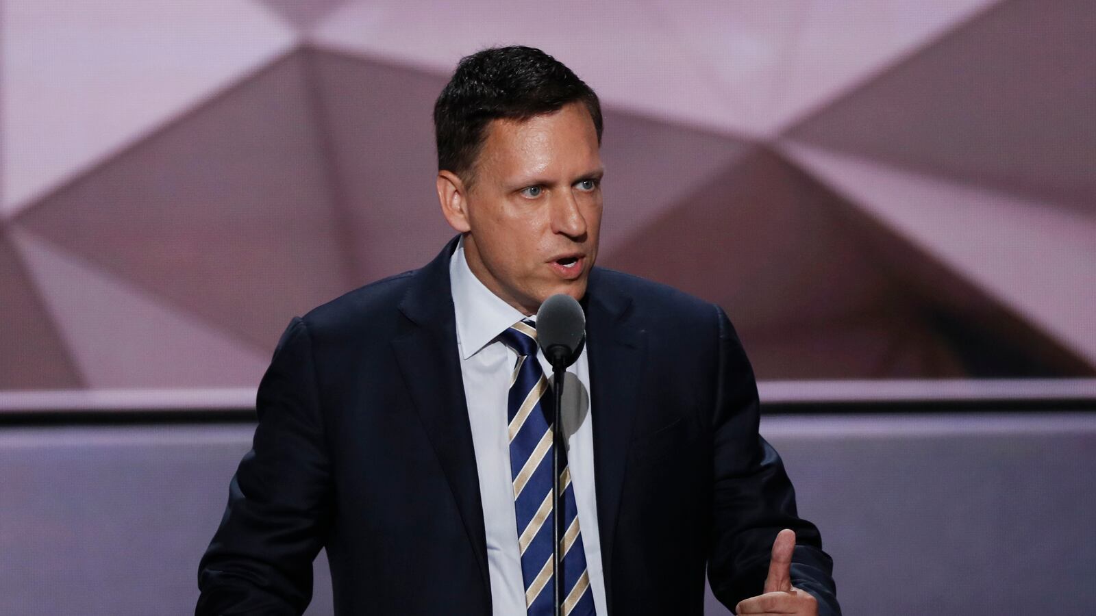 2016-07-22T120000Z_943539905_HT1EC7M048AAP_RTRMADP_3_USA-ELECTION-REPUBLICANS_r1uvgc