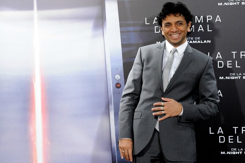 articles/2013/06/12/m-night-shyamalan-wrote-she-s-all-that-more-surprising-uncredited-writers/shyamalan-cheat_bhpzez