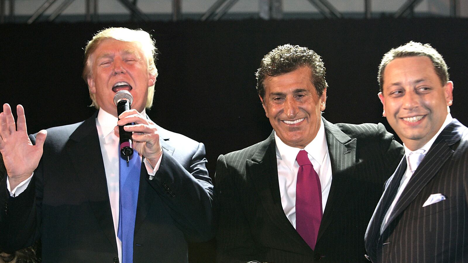 180704-lachlan-trump-russia-ties-tease_nfvoai