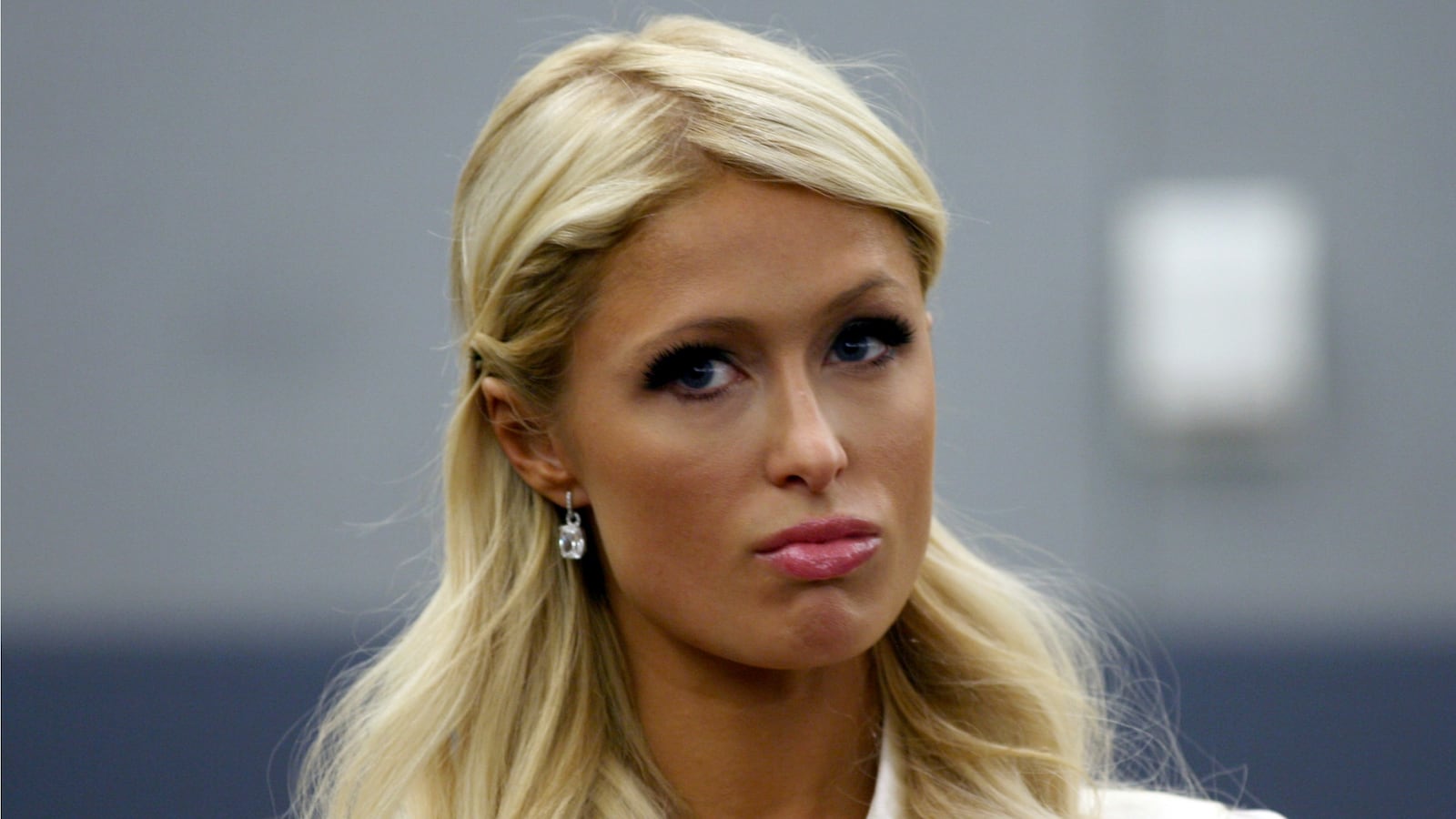 180429-paris-hilton-sex-tape-cheat_c3cwjq