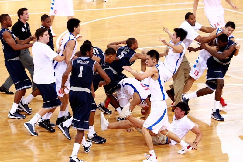 articles/2011/08/19/georgetown-china-basketball-fight-the-chinese-blogosphere-reacts-to-the-brawl/china-basketball-brawl-stone-fish_ucqahw
