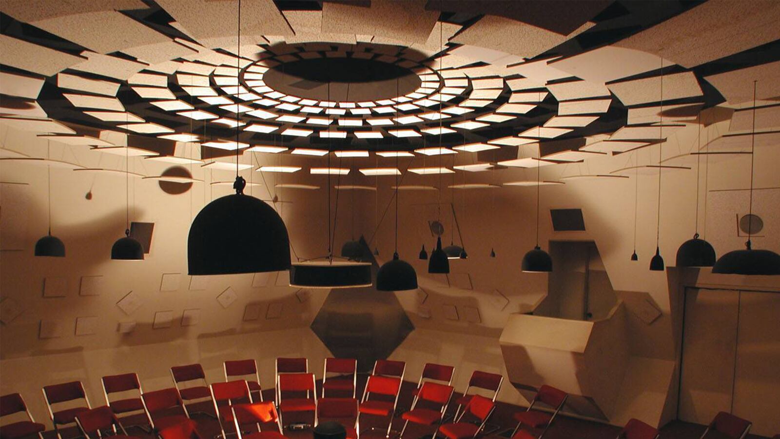 articles/2015/09/15/step-inside-audium-san-francisco-s-trippy-music-sculpture/150828-sponsor-audium-tease_xli5bb