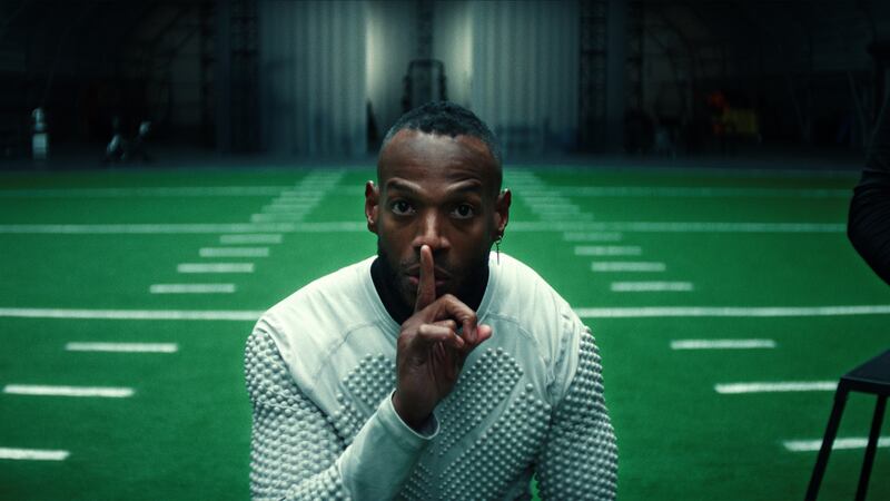 Marlon Wayans as Isaiah in HIM.