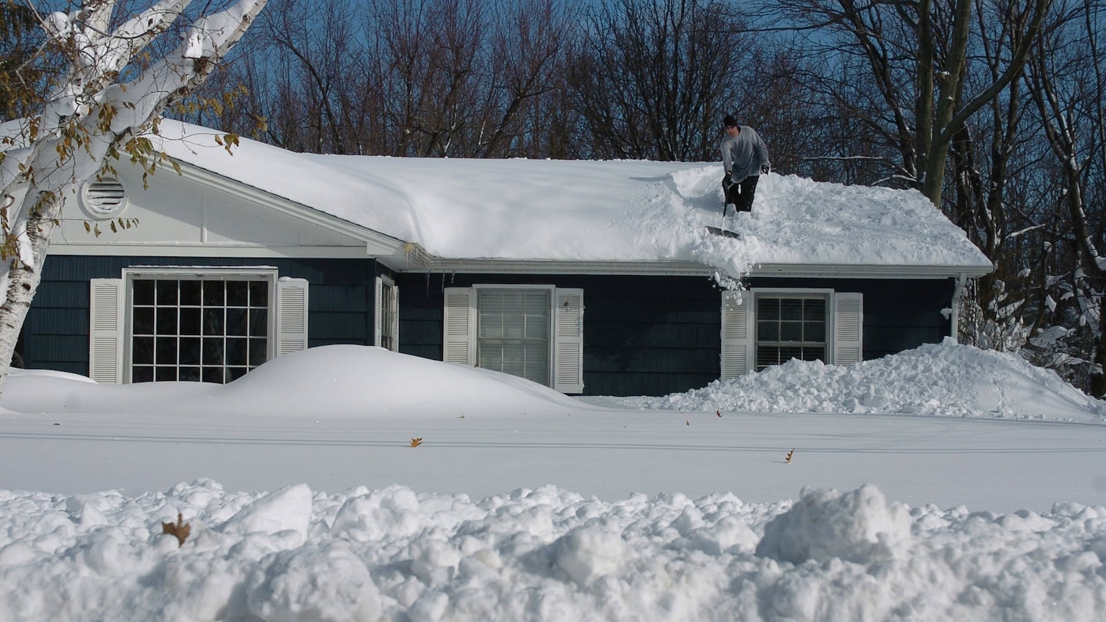 cheats/2014/11/22/floods-coming-to-buffalo-on-sunday/141122-buffalo-cheat_gw9qvd