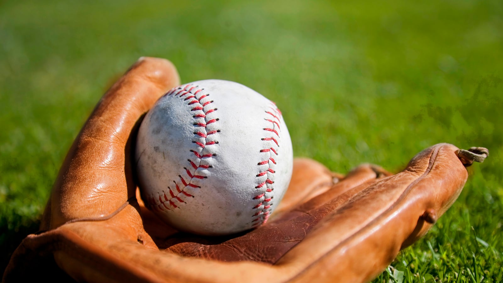 articles/2014/03/30/the-timeless-beauty-of-baseball/140329-barnicle-baseball-tease_zrc3ar