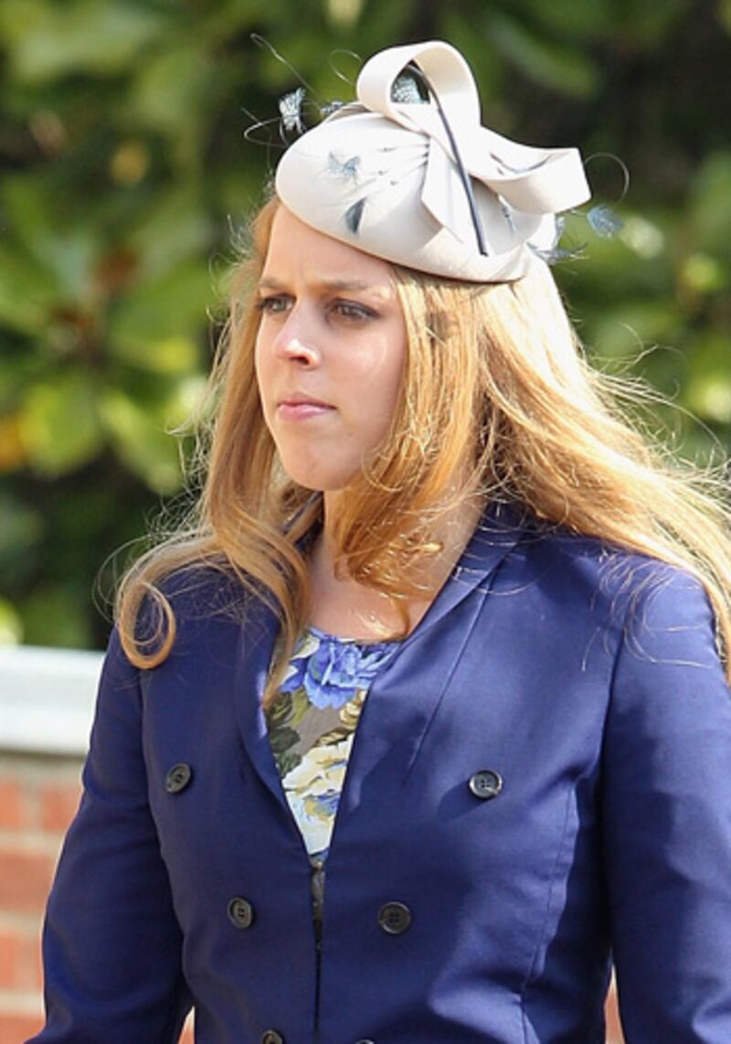 articles/2012/03/30/what-s-up-with-hat-beatrice-s-bizarre-headgear-redux-at-her-grandmother-s-memorial/beatrice-silly-hat-again_vtk2wh