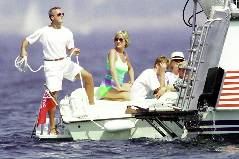 galleries/2011/07/01/princess-diana-s-50th-birthday/diana-birthday-dodi-fayed_lup0ze