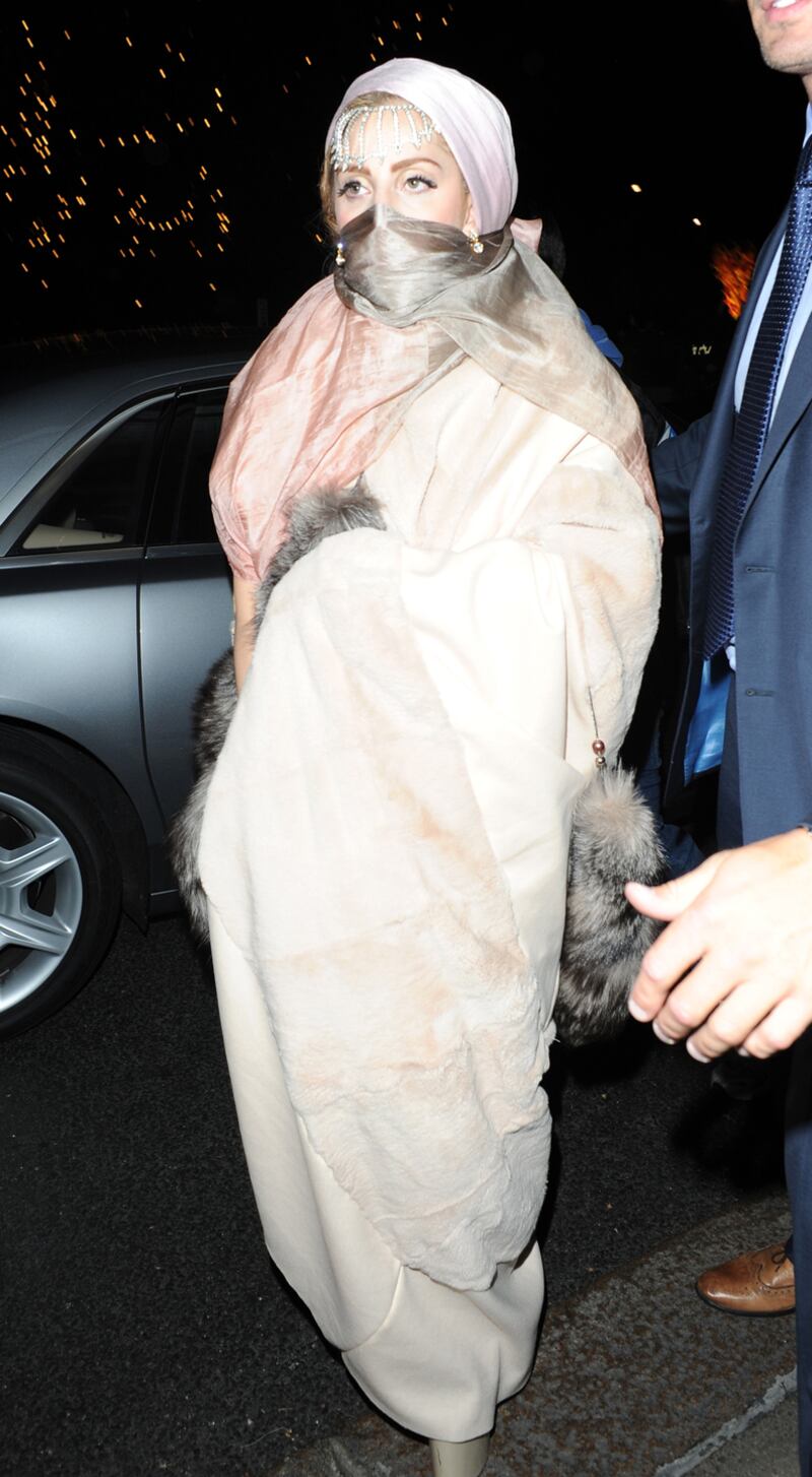 galleries/2012/09/21/from-kate-middleton-to-britney-spears-the-best-and-worst-dressed-of-the-week-photos/best-worst-dressed-120920-gaga_j7behs